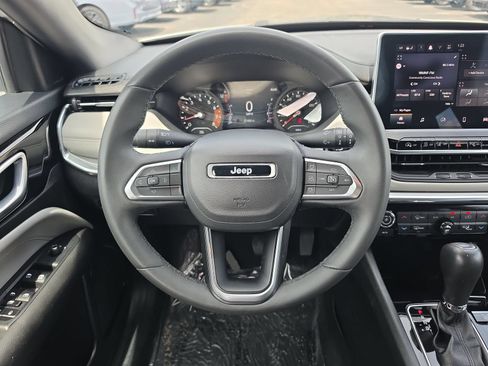 Used 2024 Jeep Compass Limited AWD/4WD image 10