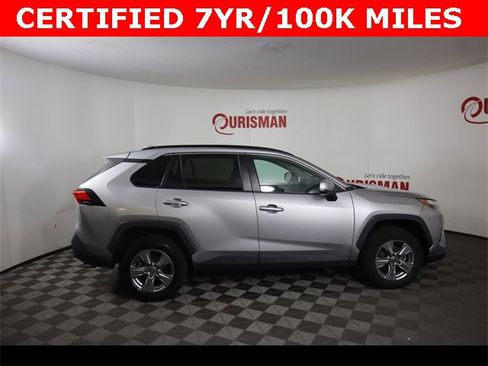 Used 2022 Toyota RAV4 XLE w/ Convenience Package image 9