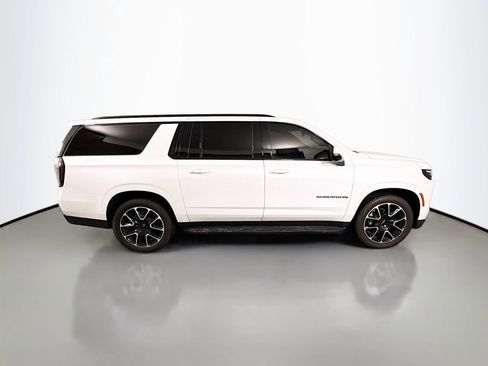 Used 2025 Chevrolet Suburban RST w/ RST Capability Package image 8