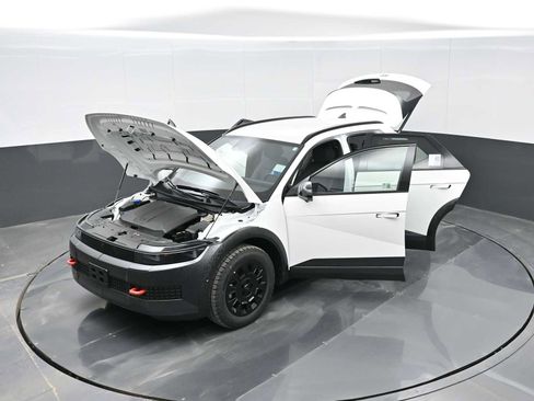New 2025 Hyundai Ioniq 5 XRT image 41