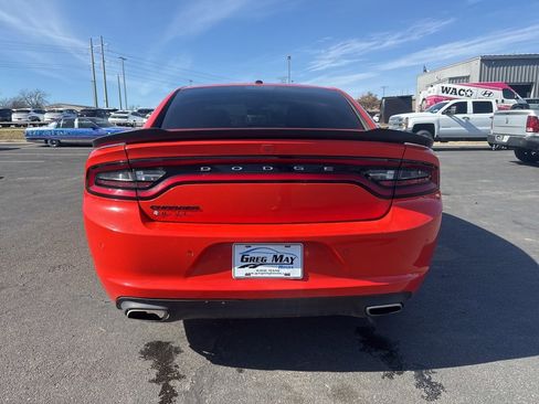 Used 2019 Dodge Charger SXT w/ Blacktop Package image 4