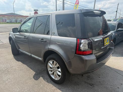 Used 2011 Land Rover LR2 HSE AWD/4WD image 6