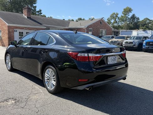 Used 2013 Lexus ES 350 w/ Luxury Pkg FWD image 8