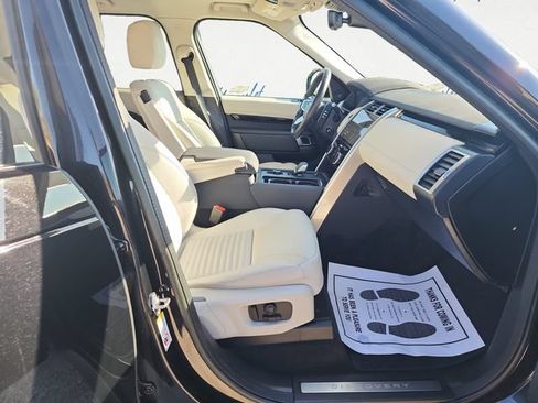 Used 2023 Land Rover Discovery S AWD/4WD image 18