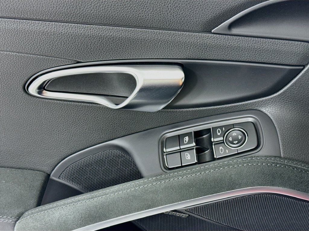 Certified 2025 Porsche 718 Cayman GTS RWD image 11