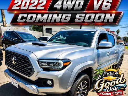 Used 2022 Toyota Tacoma TRD Sport w/ Technology Package AWD/4WD image 1