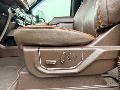 Used 2017 Ford F250 King Ranch w/ King Ranch Ultimate Package AWD/4WD image 11