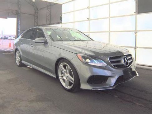 Used 2014 Mercedes-Benz E 350 4MATIC Sedan w/ Premium 1 Package image 3