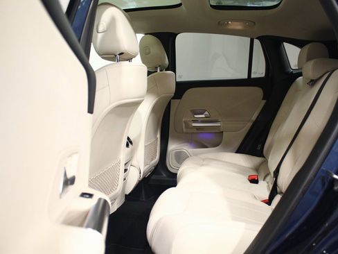 Used 2022 Mercedes-Benz GLA 250 4MATIC image 28