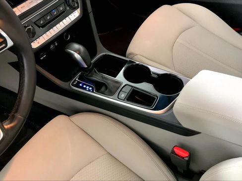 Used 2018 Hyundai Sonata SEL w/ Cargo Package image 16