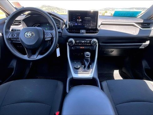Used 2025 Toyota RAV4 LE AWD/4WD image 7