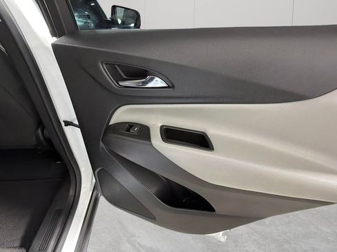 Used 2020 Chevrolet Equinox LT FWD image 32