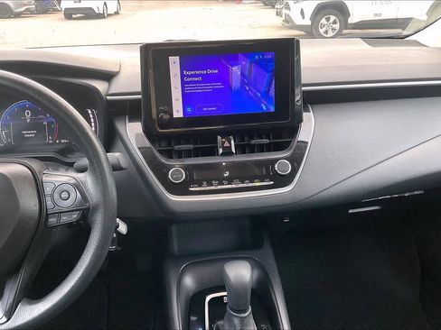 Used 2026 Toyota Corolla LE FWD image 7
