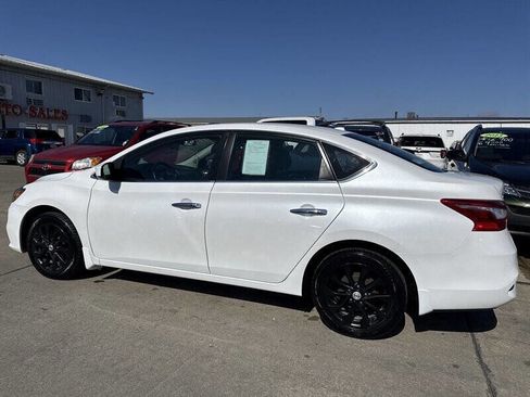 Used 2019 Nissan Sentra SV image 4