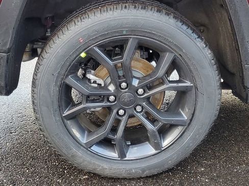 New 2025 Jeep Grand Cherokee Limited image 6