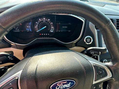 Used 2017 Ford Fusion SE w/ Fusion SE Technology Package image 20