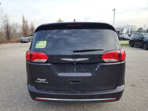 Used 2019 Chrysler Pacifica Touring-L Plus image 6