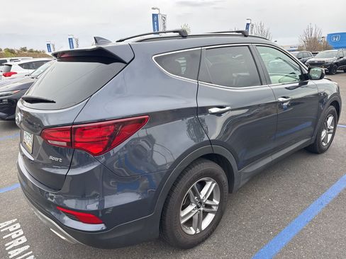 Used 2017 Hyundai Santa Fe Sport image 3