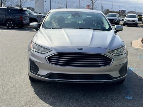 Used 2020 Ford Fusion SE image 8