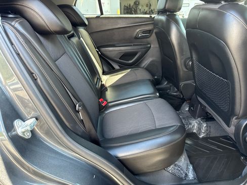 Used 2019 Chevrolet Trax LT w/ Driver Confidence Package AWD/4WD image 14