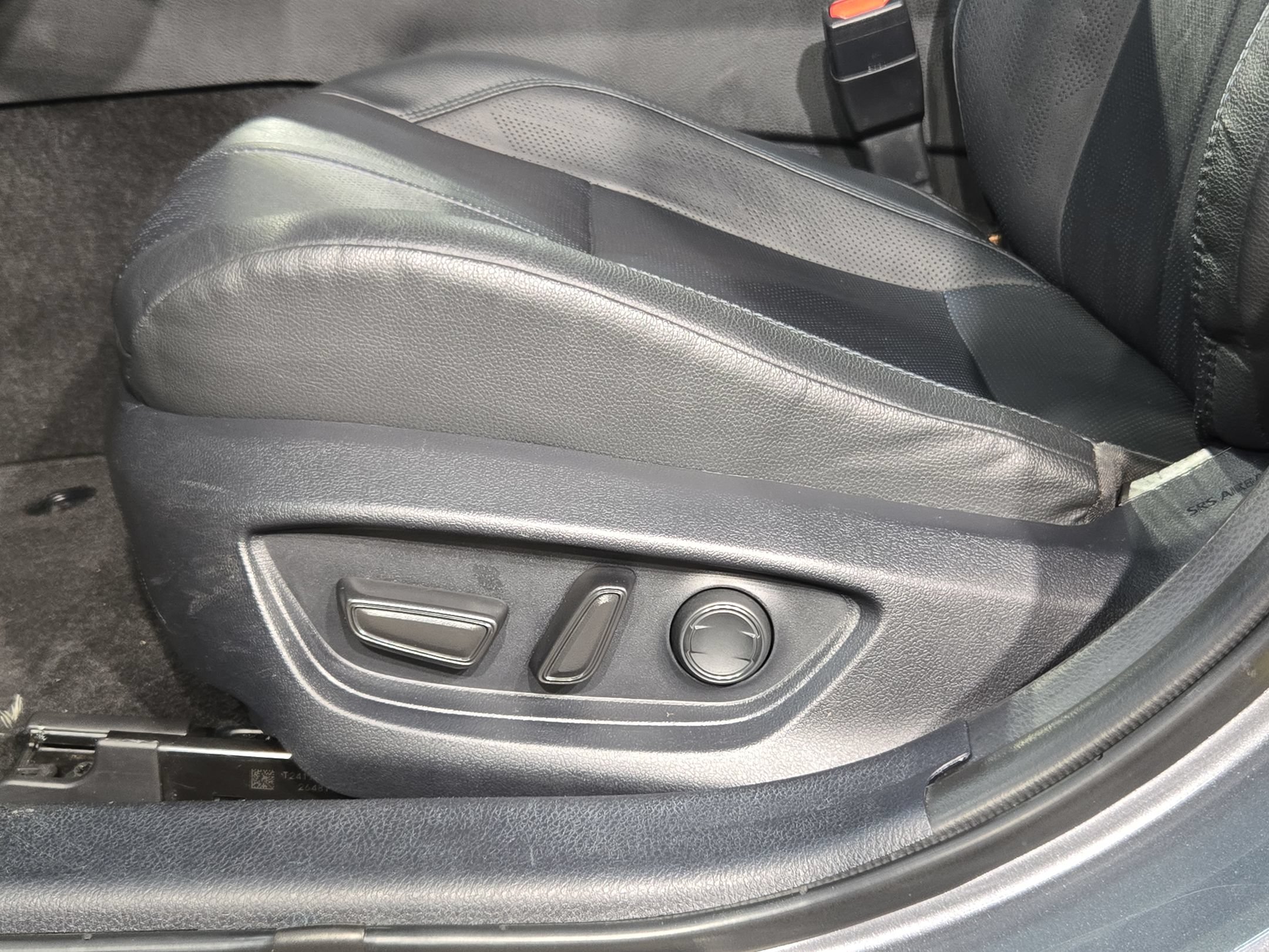 Used 2025 Toyota Camry XSE FWD image 23