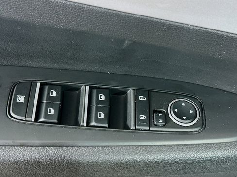 Used 2023 Kia Forte LXS image 15