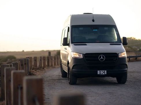 Used 2021 Mercedes-Benz Sprinter 2500 image 70