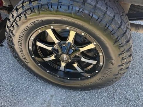 Used 2022 Chevrolet Silverado 1500 RST w/ Safety Package AWD/4WD image 10