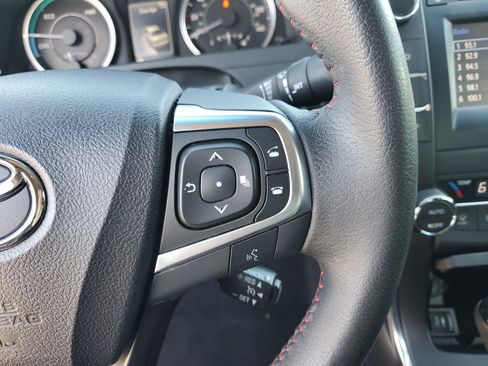 Used 2015 Toyota Camry XLE image 16