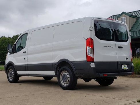 Used 2017 Ford Transit 150 130 Low Roof RWD image 3