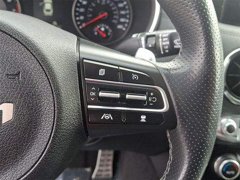 Certified 2022 Kia Stinger GT-Line image 23