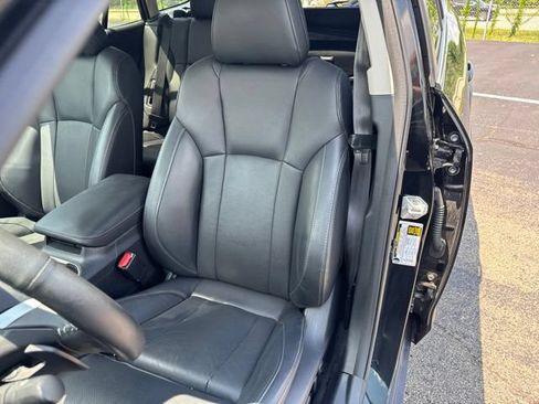 Certified 2024 Subaru Outback Limited XT AWD/4WD image 10