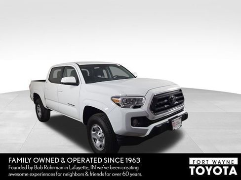 Used 2023 Toyota Tacoma SR5 RWD image 4