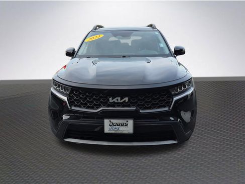 Used 2023 Kia Sorento S w/ Panoramic Sunroof Package AWD/4WD image 3