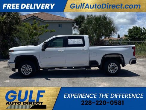 Used 2025 Chevrolet Silverado 2500 LT w/ Convenience Package AWD/4WD image 4