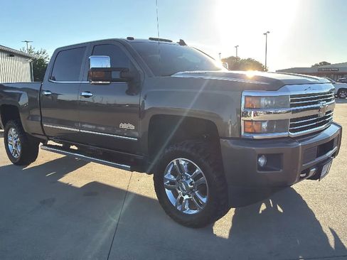Used 2015 Chevrolet Silverado 2500 High Country w/ Duramax Plus Package AWD/4WD image 34