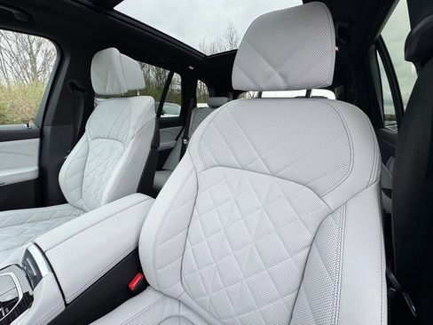 Certified 2024 BMW X5 xDrive40i w/ M Sport Package image 22