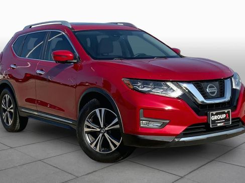 Used 2017 Nissan Rogue SL w/ SL Premium Package FWD image 2