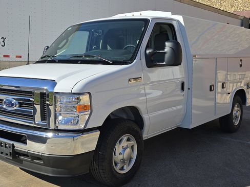 New 2025 Ford E-350 and Econoline 350 Super Duty w/ Power Equipment Group image 4