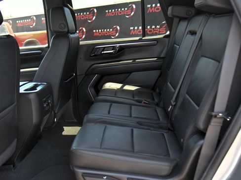 Used 2025 Chevrolet Tahoe LT AWD/4WD image 43