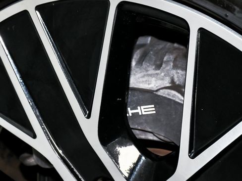 Used 2022 Porsche Taycan image 74