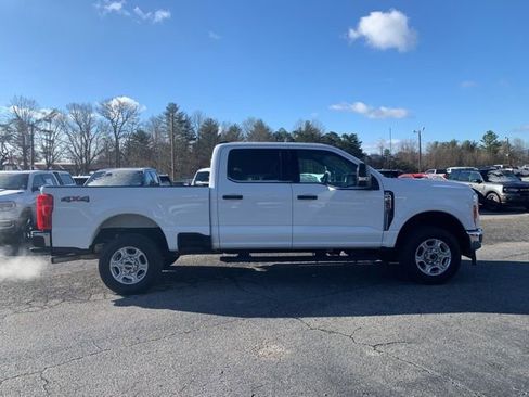 Certified 2025 Ford F250 XLT image 10