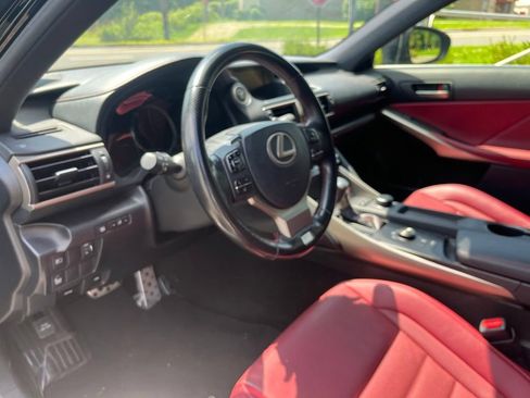 Used 2017 Lexus IS 200t F Sport w/ F Sport Package RWD image 9