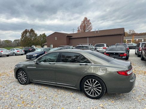 Used 2017 Lincoln Continental Select w/ Climate Package image 8