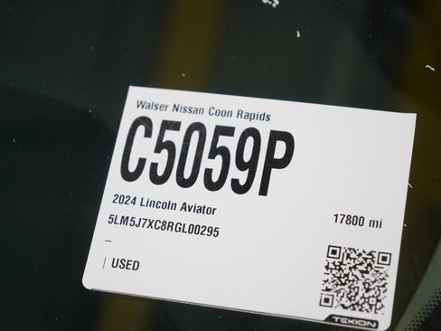 Used 2024 Lincoln Aviator Reserve w/ Equipment Group 201A image 29