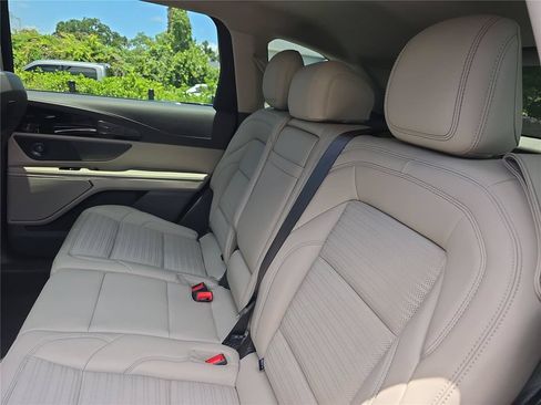 Certified 2025 Lincoln Nautilus Reserve w/ Jet Appearance Package AWD/4WD image 13