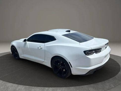 Used 2019 Chevrolet Camaro LT RWD image 3