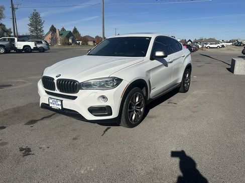Used 2015 BMW X6 xDrive50i w/ Executive Package image 3