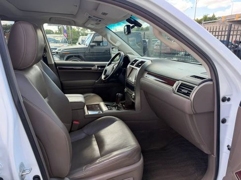 Used 2015 Lexus GX 460 Luxury AWD/4WD image 13