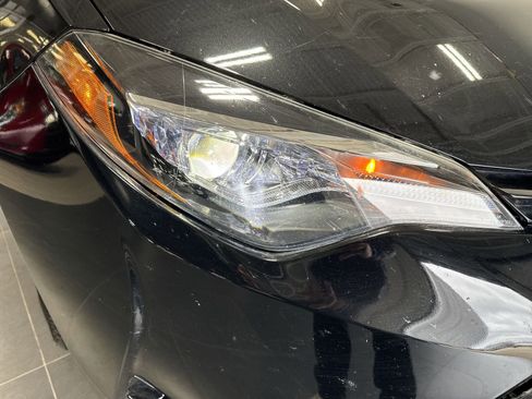 Used 2017 Toyota Corolla LE w/ Carpet Mat Package (TMS) image 32